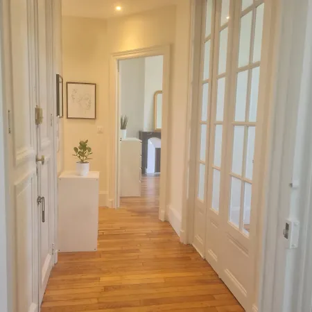 De Caractere Climatise Avec Terrasse Avenue Foch Apartamento